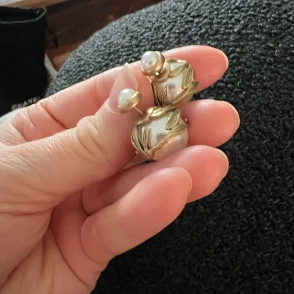 Dior Gold and Pearl Earrings - Picture 12 of 12